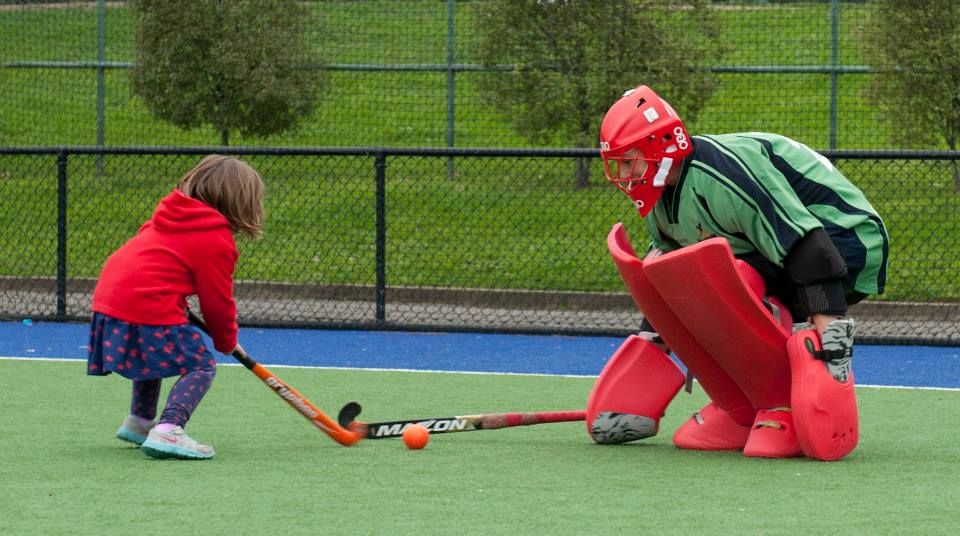 Hook in 2 hockey 2014 - Fun with a goalie